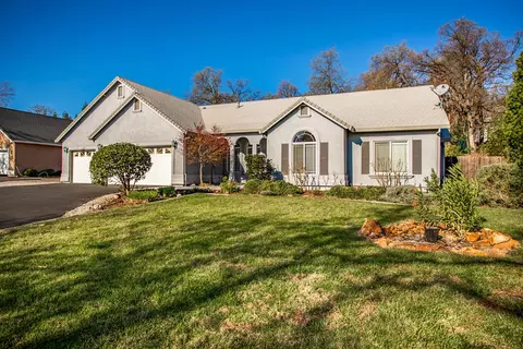 1322 Lakeside Dr, Redding, CA 96001 photo 2