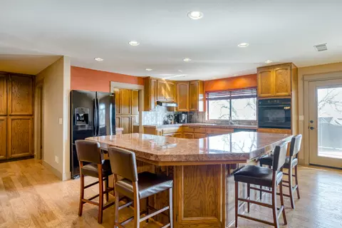 2804 Panorama Dr, Redding, CA 96003 photo 3