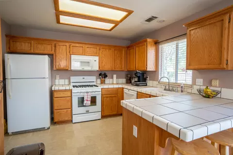 5549 Mill Pond Ln, Redding, CA 96001 photo 9