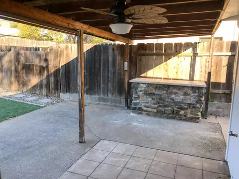 1450 Pleasant St, Redding, CA 96001 photo 22