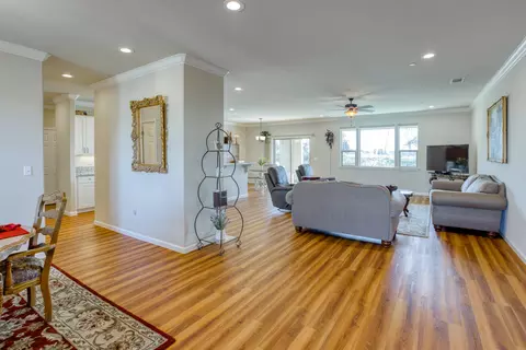 909 Albion Ave, Redding, CA 96003 photo 3