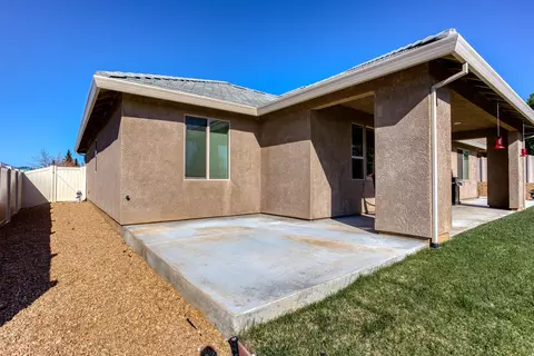 909 Albion Ave, Redding, CA 96003 photo 19