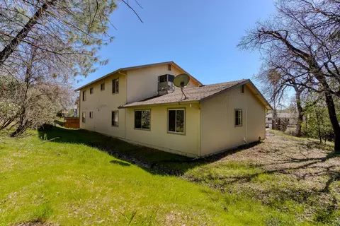 200 Boulder Creek Dr, Redding, CA 96003 photo 8