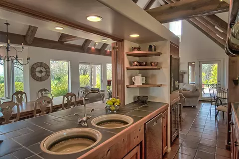 7897 Deer Hollow Ct, Redding, CA 96001 photo 9