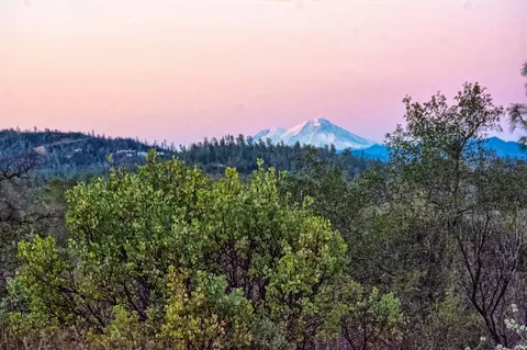 7897 Deer Hollow Ct, Redding, CA 96001 photo 4