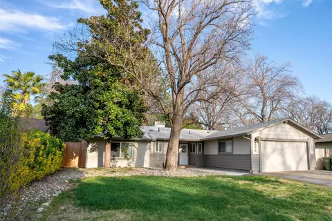 306 Newport Dr, Redding, CA 96001 photo 1