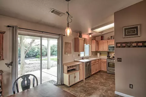 1691 Stetson Way, Redding, CA 96003 photo 9