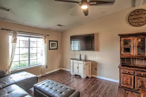 1691 Stetson Way, Redding, CA 96003 photo 4