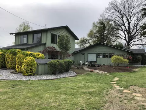 7577 White Birch Ln, Redding, CA 96002 photo 1