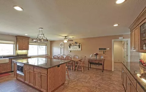 19255 Live Oak Rd, Red Bluff, CA 96080 photo 5
