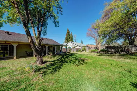 6451 Hemlock St, Redding, CA 96001 photo 27