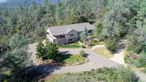 13777 Peace Valley Ln, Redding, CA 96003 photo 1