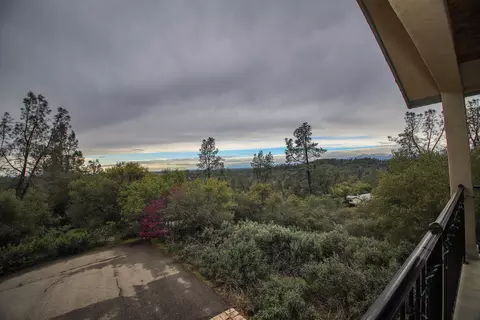 13777 Peace Valley Ln, Redding, CA 96003 photo 18