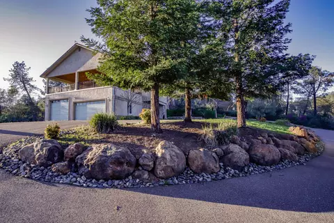13777 Peace Valley Ln, Redding, CA 96003 photo 40