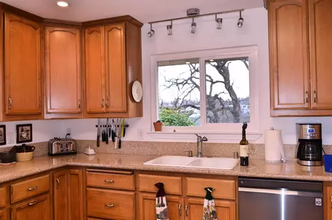 4035 St Nicholas Ave, Redding, CA 96003 photo 4