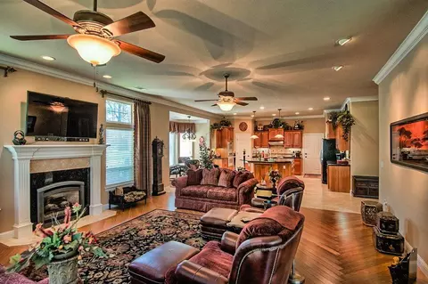 13330 Tierra Heights Rd, Redding, CA 96003 photo 3
