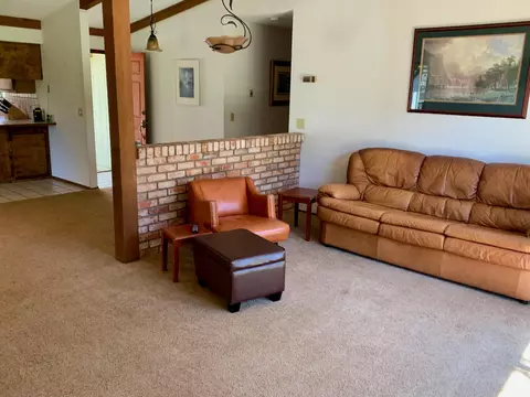 19755 Paso Robles Ave, Redding, CA 96003 photo 5