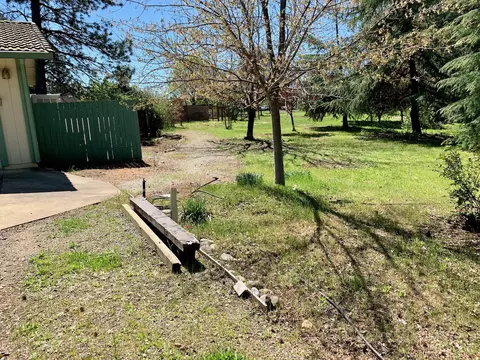 19755 Paso Robles Ave, Redding, CA 96003 photo 23
