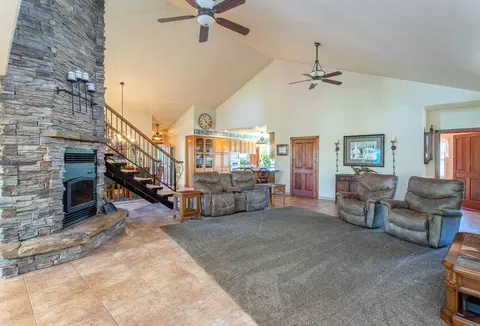 19336 Hill St, Anderson, CA 96007 photo 9