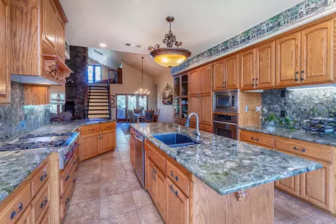 19336 Hill St, Anderson, CA 96007 photo 13