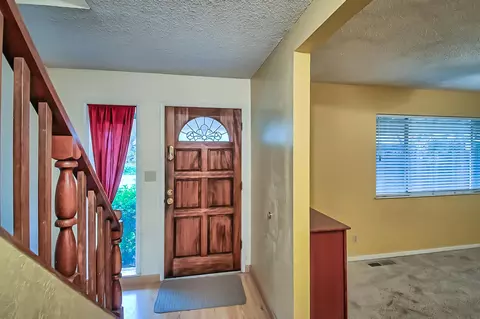 681 Terrace Dr, Redding, CA 96002 photo 4