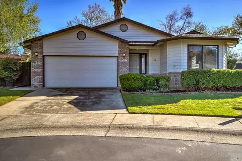 538 Cessane Walk, Redding, CA 96001 photo 1