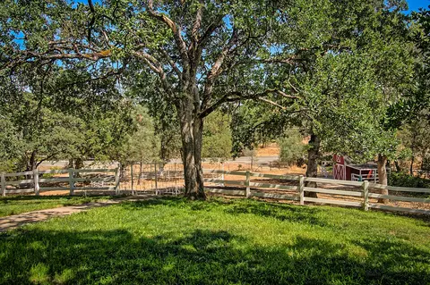 15726 Mountain Shadows Dr, Redding, CA 96001 photo 26