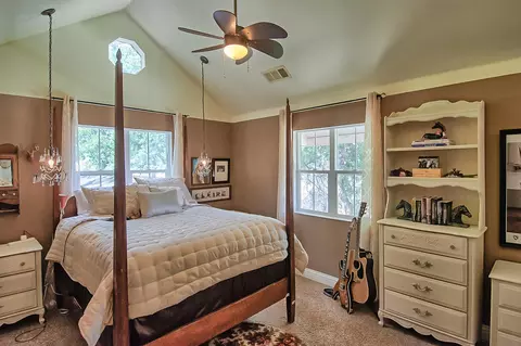 15726 Mountain Shadows Dr, Redding, CA 96001 photo 23