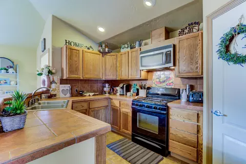 1663 1st St, Anderson, CA 96007 photo 6