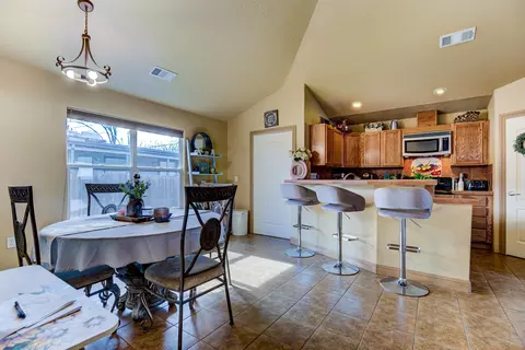 1663 1st St, Anderson, CA 96007 photo 5