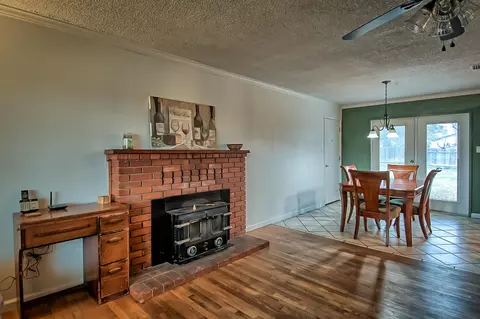 1234 Riviera Dr, Redding, CA 96001 photo 6