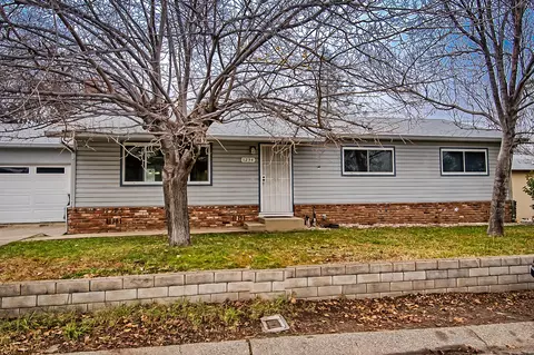 1234 Riviera Dr, Redding, CA 96001 photo 1