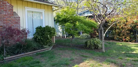 390 Kaer Ave, Red Bluff, CA 96080 photo 3