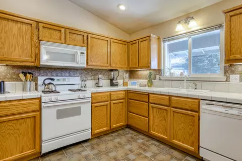 1933 Airstrip Rd, Redding, CA 96003 photo 10