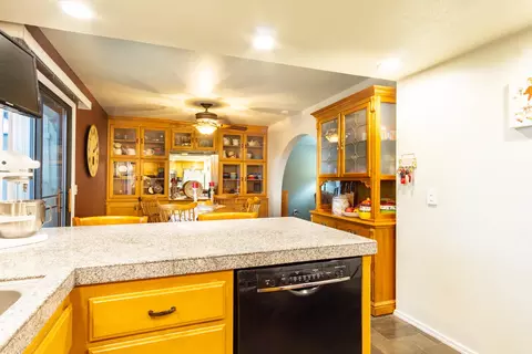 707 Flower Ash Ln, Redding, CA 96003 photo 12