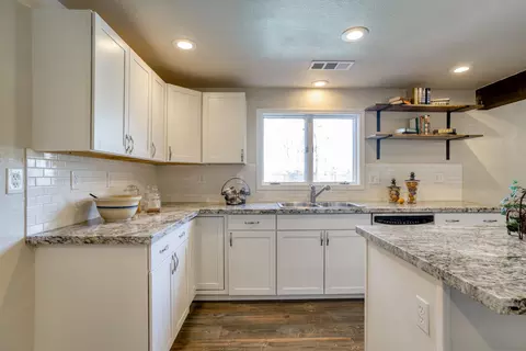 5904 Flying Mane Ln, Anderson, CA 96007 photo 16