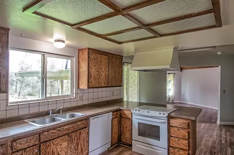 13403 Kings Way, Redding, CA 96003 photo 10