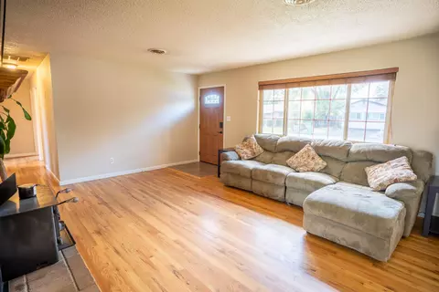 2101 Deerfield Ave, Redding, CA 96002 photo 4