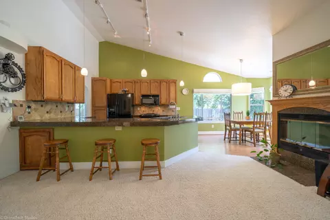 2738 Summerbreeze Pl, Redding, CA 96001 photo 16