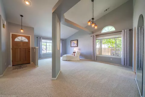 2738 Summerbreeze Pl, Redding, CA 96001 photo 3