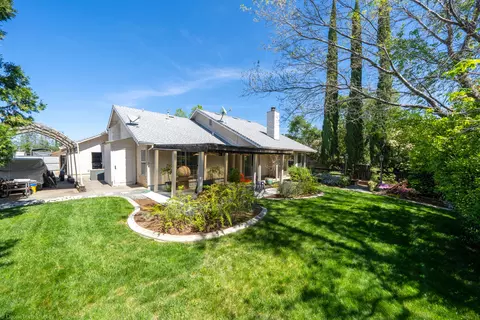 2738 Summerbreeze Pl, Redding, CA 96001 photo 35