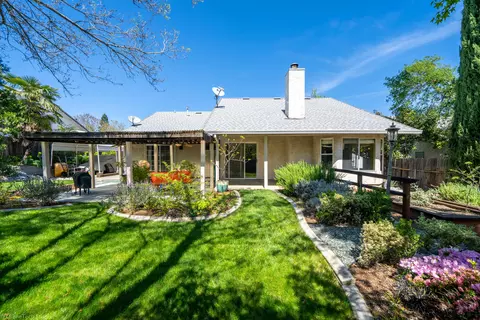 2738 Summerbreeze Pl, Redding, CA 96001 photo 31