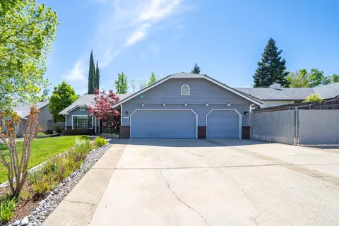 2738 Summerbreeze Pl, Redding, CA 96001 photo 1