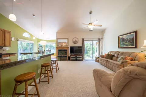 2738 Summerbreeze Pl, Redding, CA 96001 photo 18