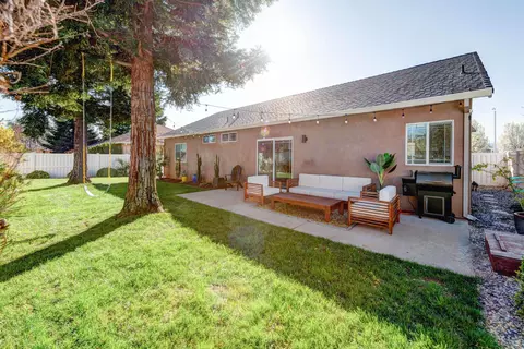 3465 Denali St, Redding, CA 96002 photo 7