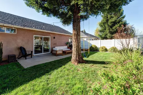 3465 Denali St, Redding, CA 96002 photo 10