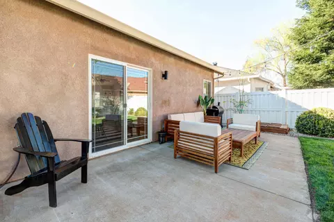 3465 Denali St, Redding, CA 96002 photo 9
