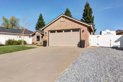 3465 Denali St, Redding, CA 96002 photo 3