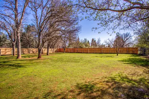 2365 Alden Ave, Redding, CA 96002 photo 16