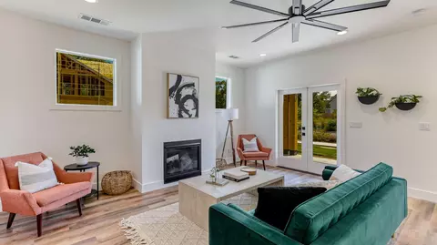 6855 Yvonne, Redding, CA 96001 photo 7
